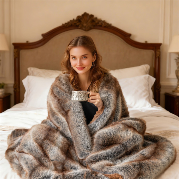 Brown Taupe 780GSM Faux Fox Fur Throw Blanket 60