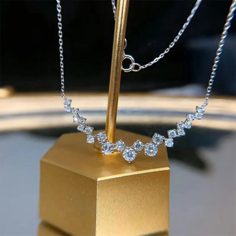 Female Niche Design Diamond Smile Necklace
