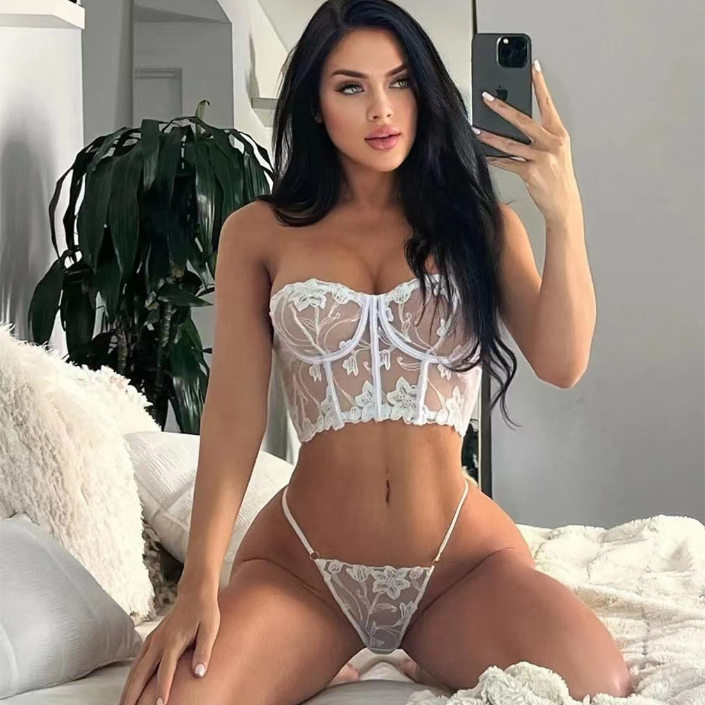 Embroidered Bra And Steel Ring Underwear Two-piece Set — image 1