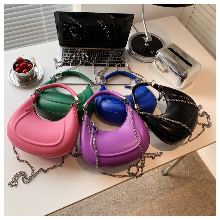 Fashion Chain Slung Saddle Bag Personality