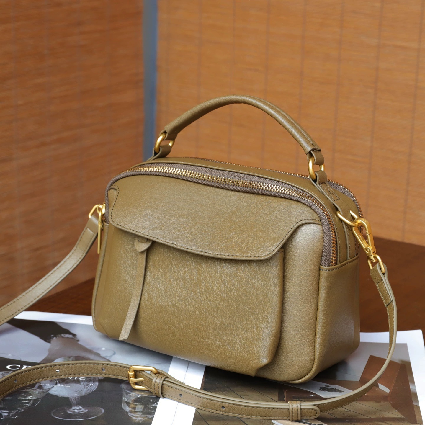 Simple Top-Grain Leather Women's Bag, Commuter Versatile Small Square Bag, Large Capacity Shoulder Bag, High-End Light Luxury Handbag 4