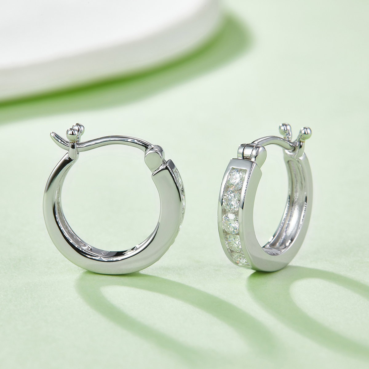 3.3g S925 Sterling Silver 10-Stone Moissanite Hoop Earrings  15.5mm Channel Set Huggie Hoops With GRA, Platinum Plated Jewelry Gift Box Set For Women