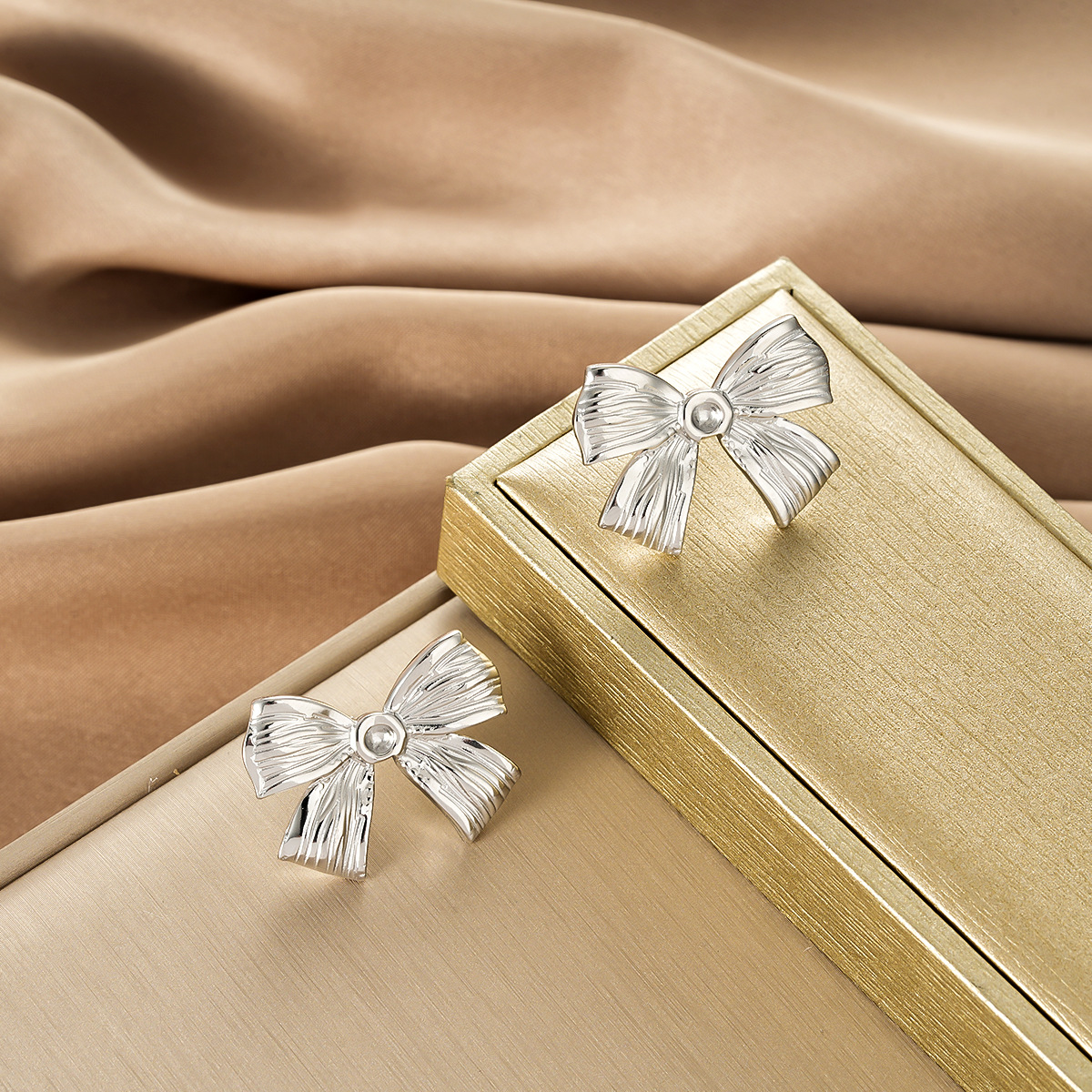 Style 50-1 Pair preview