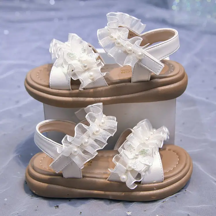 Girls' Trendy Princess Shoes, New Girls' Soft Soled Roman Shoes, Medium And Large Children's Mesh Pearl Beach Shoes