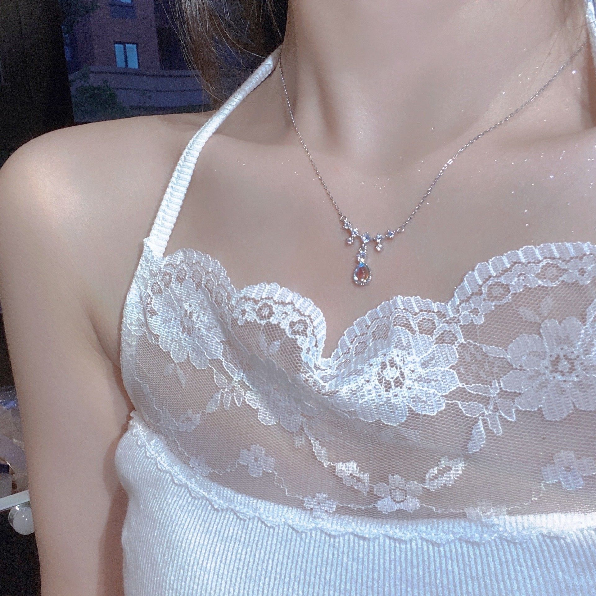 Women's Graceful And Fashionable Water Drop Moonstone Pendant Necklace