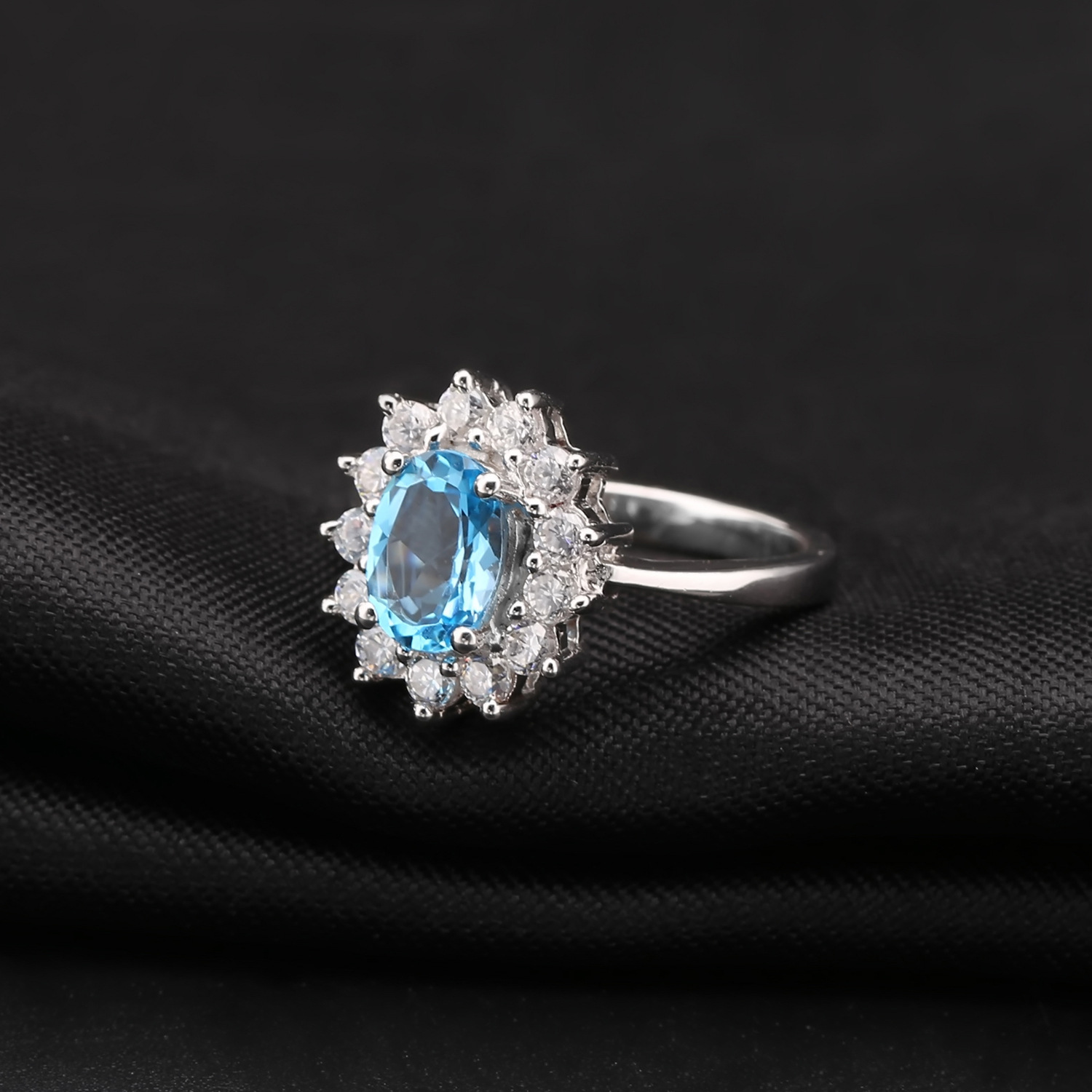 European And American Retro Design Fashion Natural Color Treasure