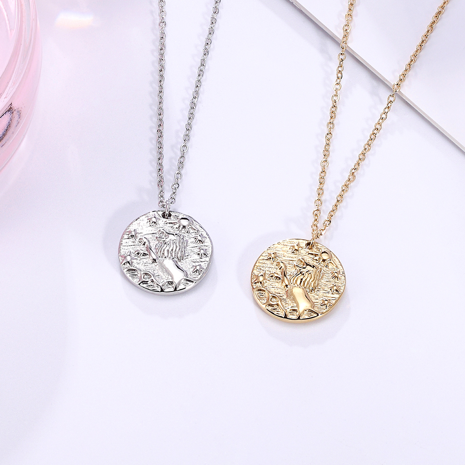 Titanium Steel Coin Necklace Double-sided Small Lion Pendant With Personalized Design And Cool Style Collarbone Chain
