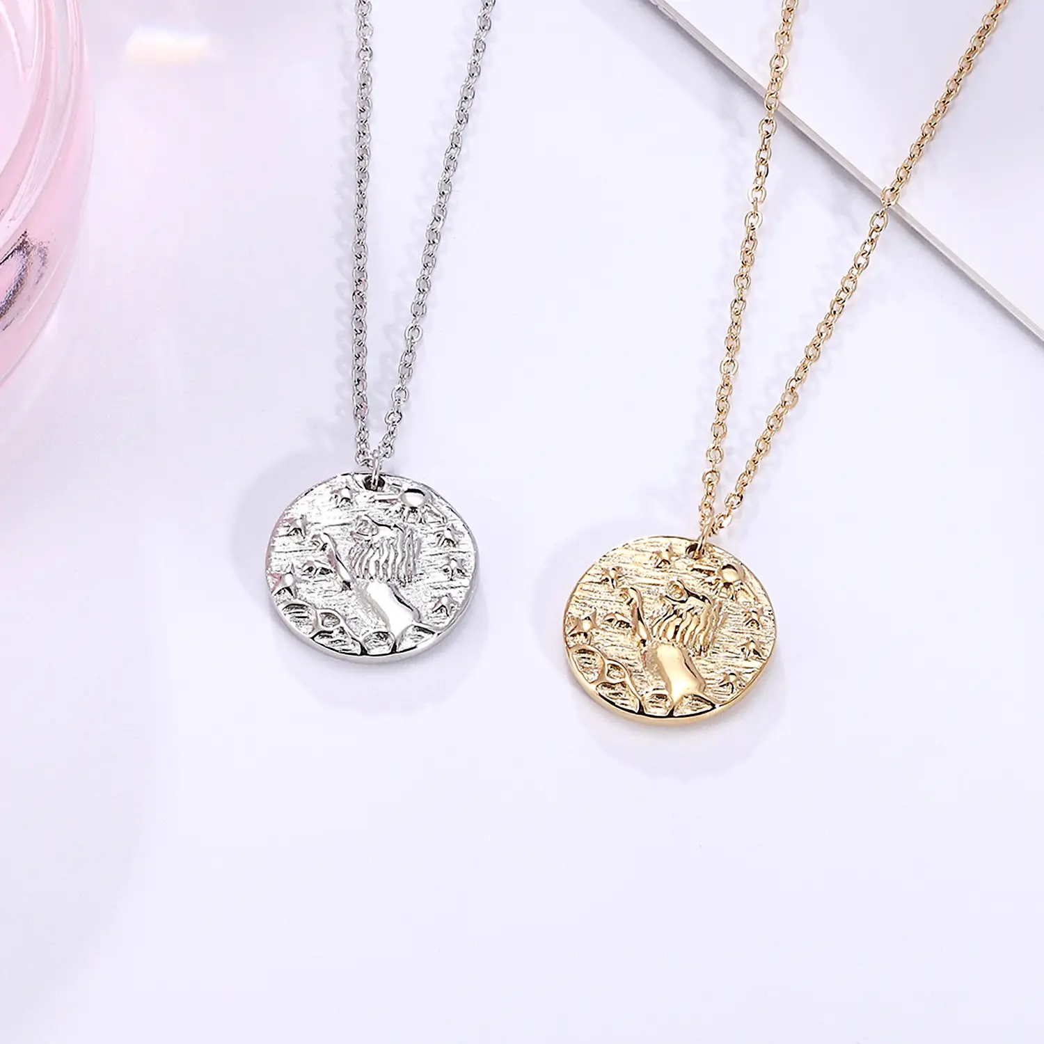 Titanium Steel Coin Necklace Double-sided Small Lion Pendant With Personalized Design And Cool Style Collarbone Chain