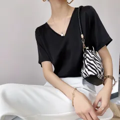 Short Sleeve Loose V-neck Satin Bottoming Solid Colour Inner Wear Suit Top - Elegant Black - View 1