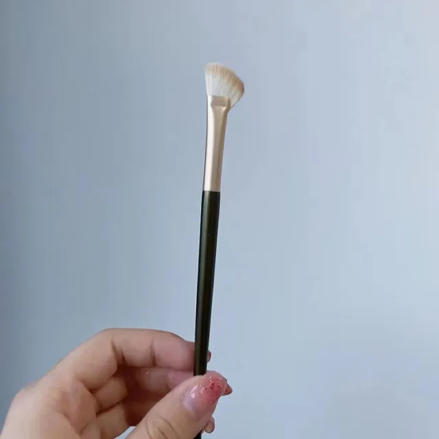 New Half Fan shaped Nose Shadow Brush Soft Angled Flat Head Noses Contour Smudge Makeup Brushes Highlighter Blush Cosmetics Tool Brush Powder Eyesh... White - Shop at LoveMi