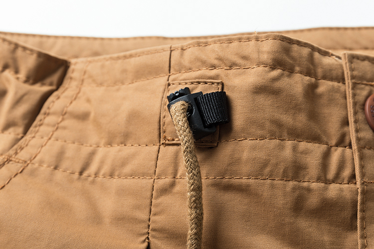 Title 7, Pantaloni larghi taglie forti in stile militare