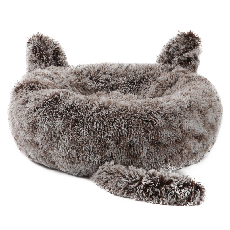 Title 7, Kaninchen Haustier Nest Hundebett im Winter. Ku...