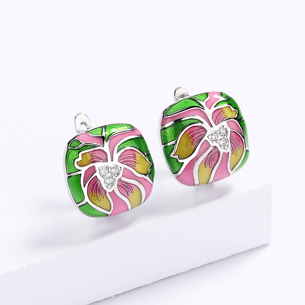 Women's Epoxy Flower Stud Earrings Noble And Elegant