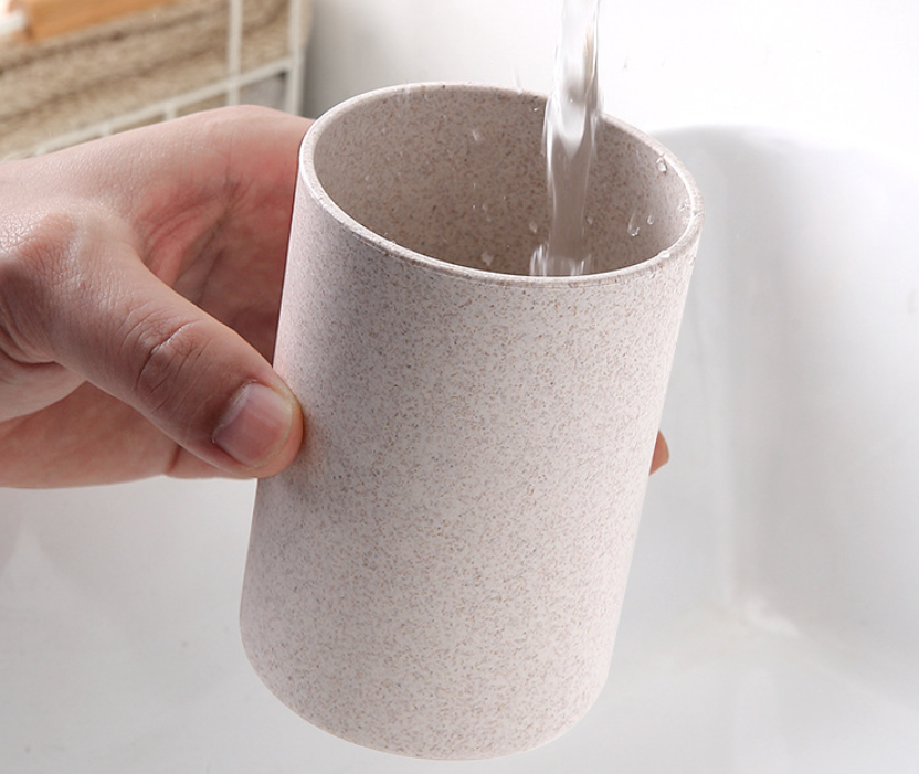 Toilet Hole-free Wall-mounted Magnetic Couple Toothbrush Cup