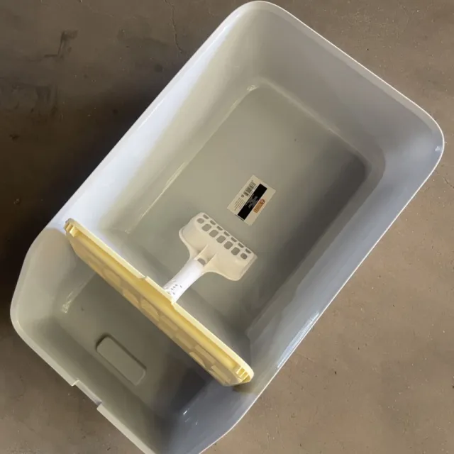 Small Square Cat Litter Box Offwhite - Shop at LoveMi