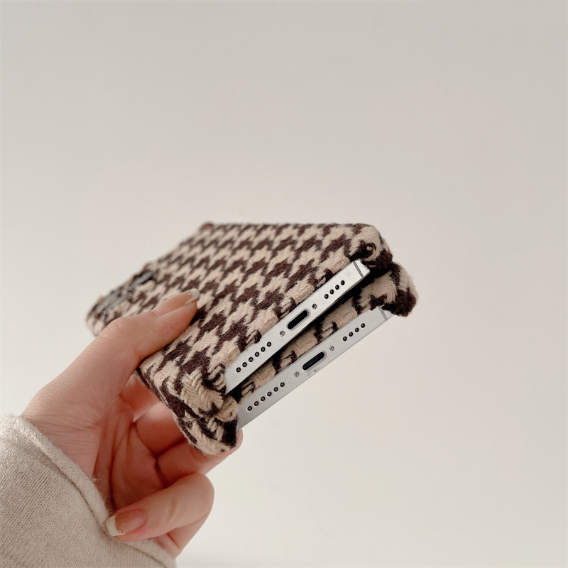 Women’s Thousand Bird Checker Woolen Phone Case