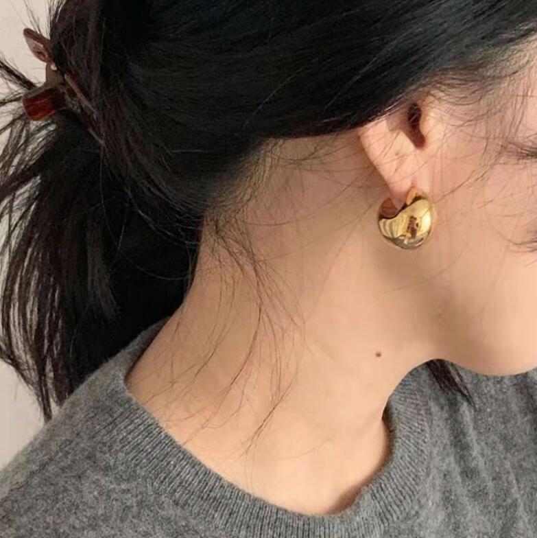 Hollow Earrings Chubby Round Tuo Tuo Titanium Steel Hollow Fashion Irregular French Retro Jewelry