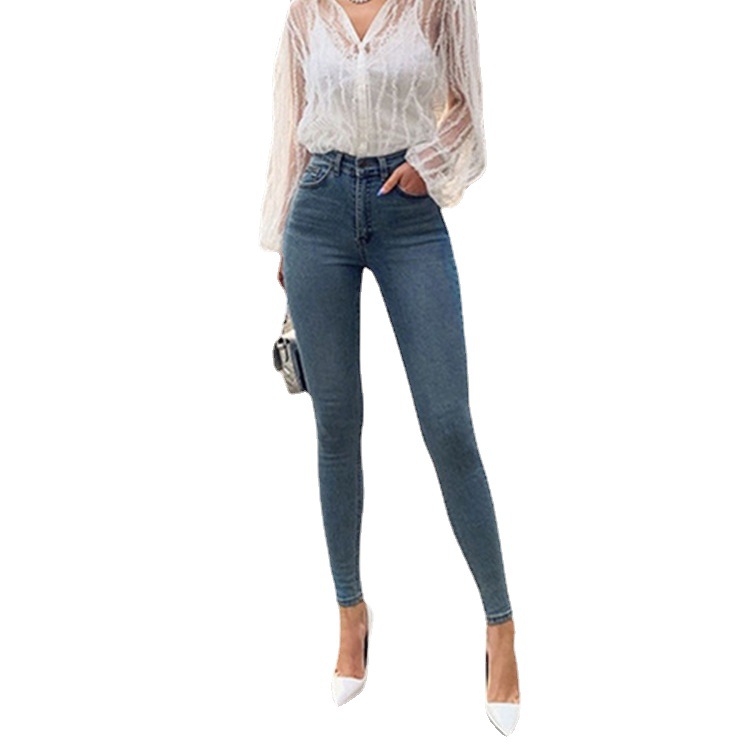 Title 4, High-Waist Jeans mit figurbetonter Hüftpartie, ...