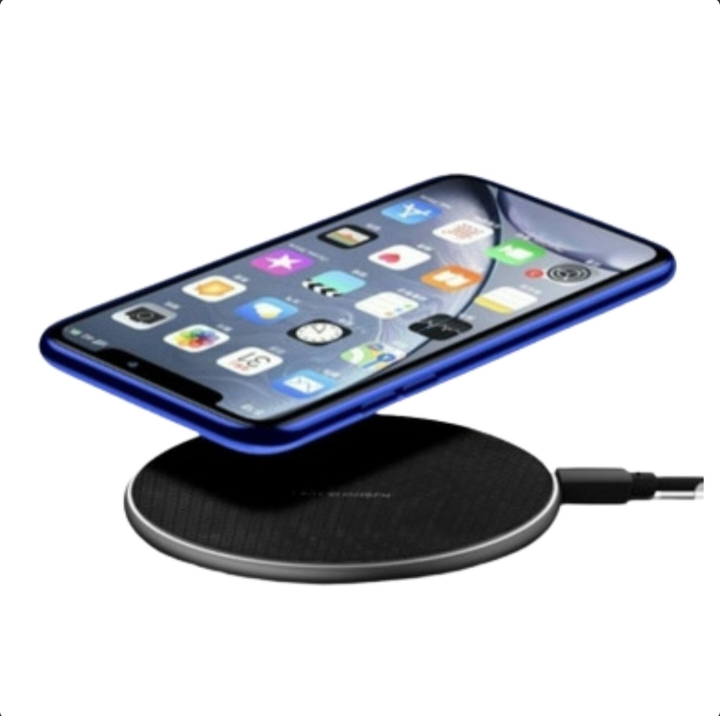 Minimalist Desktop Wireless Charger High-Speed Smart Charging Pad