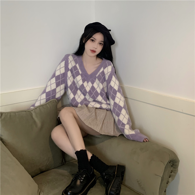 Women's Niche Top Retro Japanese V-neck Plaid Sweater