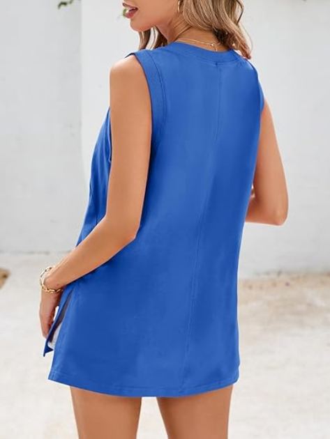 Breathable womens summer workout tank with side slit and chest pocket