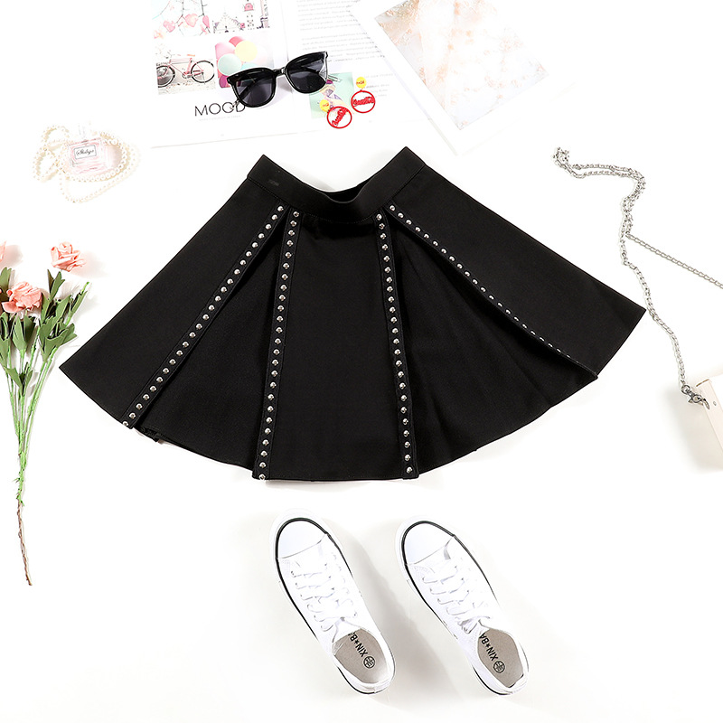 Title 3, Elastic waist pleated skirt, offering comfort a...