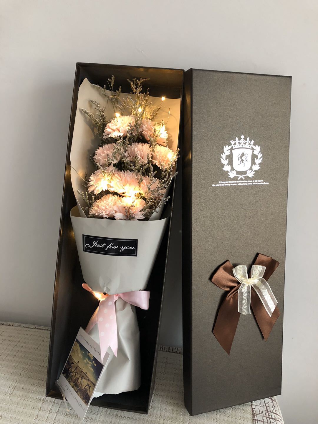 11Pink Carnation Gift Box