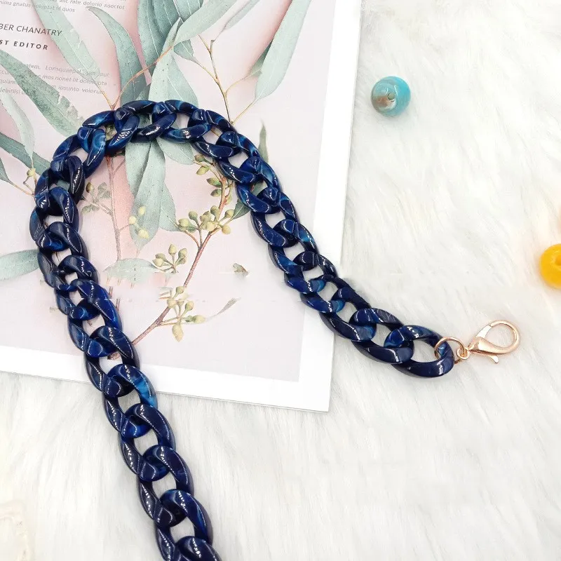 Resin-covered Chain Bag Chain – image 6