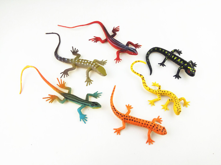 Title 4, Plastic Wild Animal Model Simulation Lizard Toy