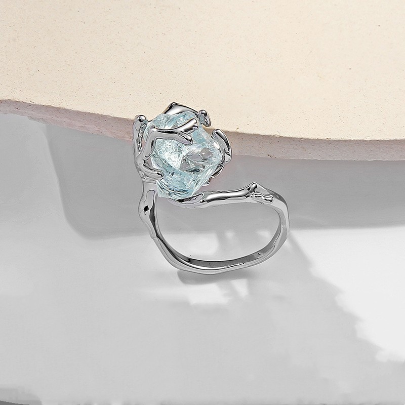 Title 6, Anillo Piedra Natural Azul Transparente Hielo