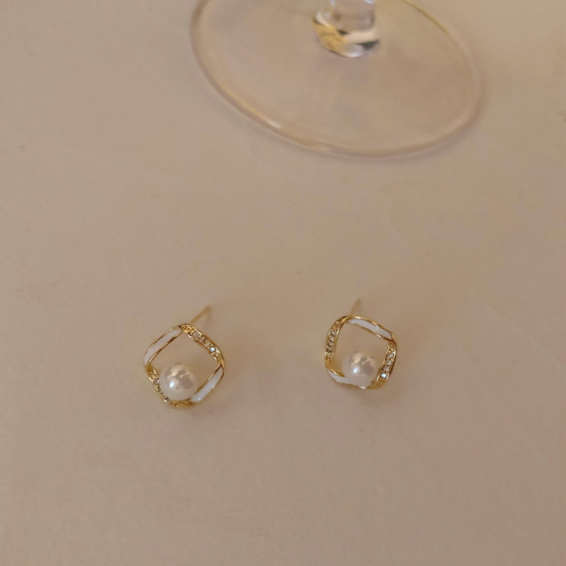 Mango Jewelry Pearl High-end Earrings Women