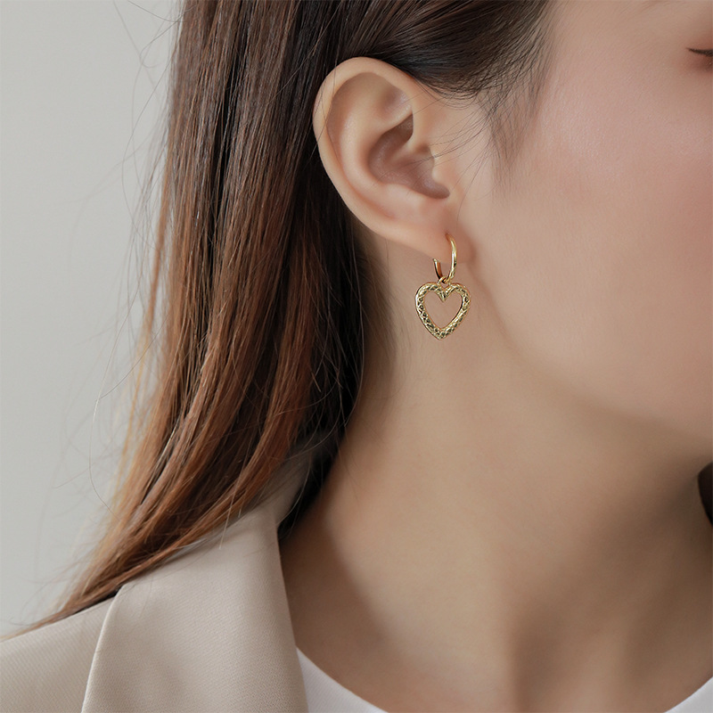 European And American Hollow French Ins Cold Wind Light Earrings