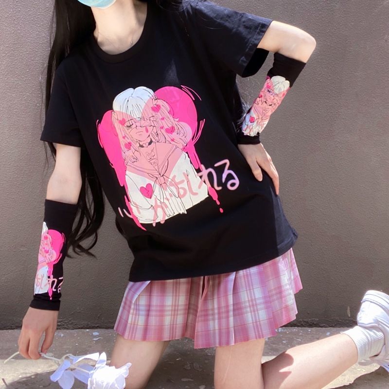 Title 1, Japanese Cute Anime Girl With Short Sleeves