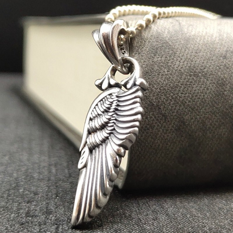Vintage Fashion Feather Wing Pendant