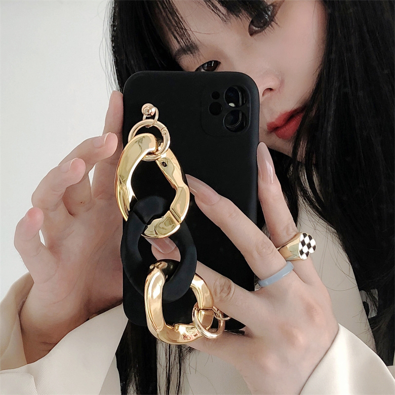 Korea Cool Black Electroplated Gold Bracelet Phone Case - Image 3