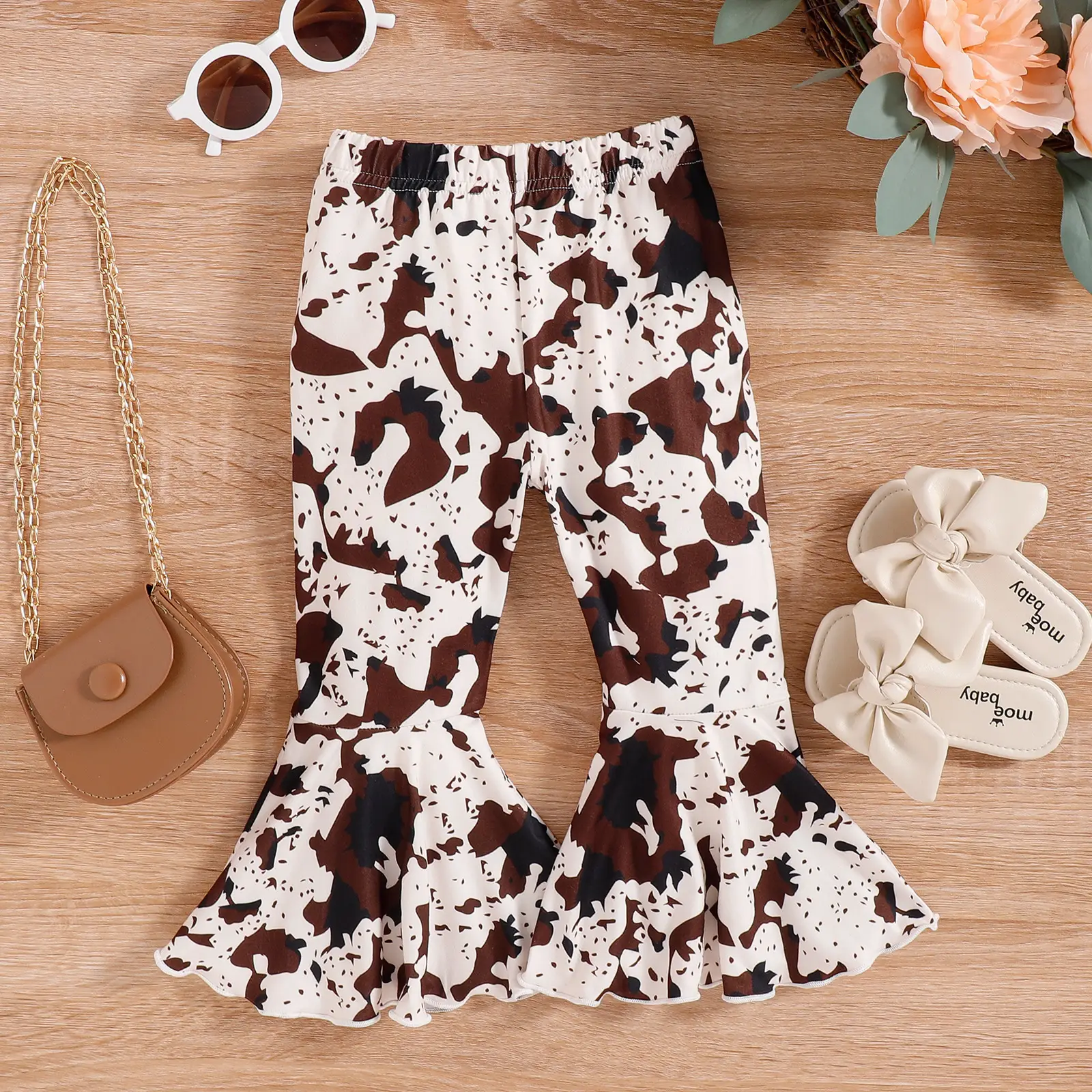 Small And Older Children's Short Sleeve Top With Swing Leopard Print Flared Pants Girls' Suit