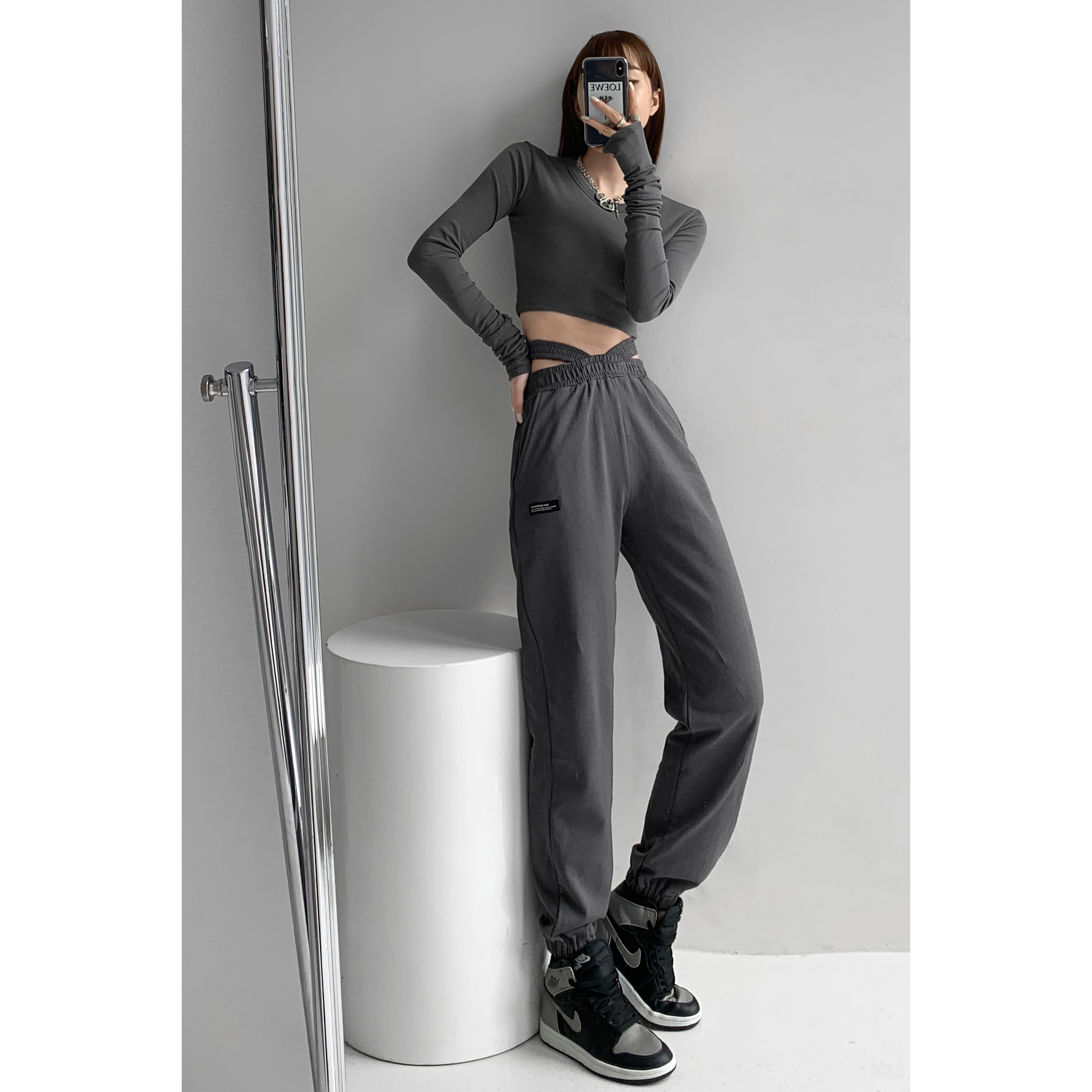 Title 3, Women High End Elastic Waist Sports Pants