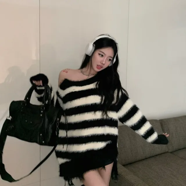Loose Plush Striped Sweater New Round Neck Zipper Top - Shop at LoveMi