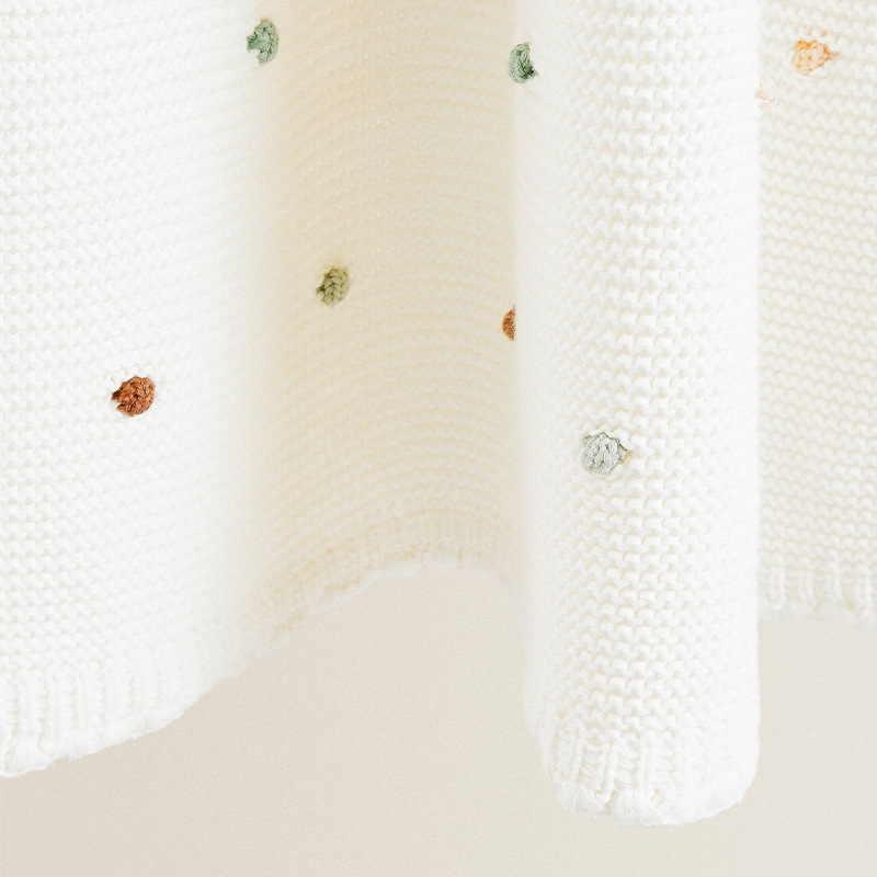 e40ff022 f29f 4bc4 ae80 f249075e350d - Cotton Hooked Edge Nap Cover Blanket