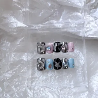 Star Girl Wears Nail Patch - Ultra Short Square Circle