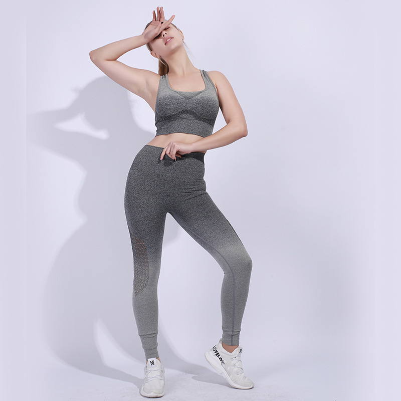 Seamless Yoga Suit Female Gradient Color Outdoor Running Sports Breathable Sweat-absorbent