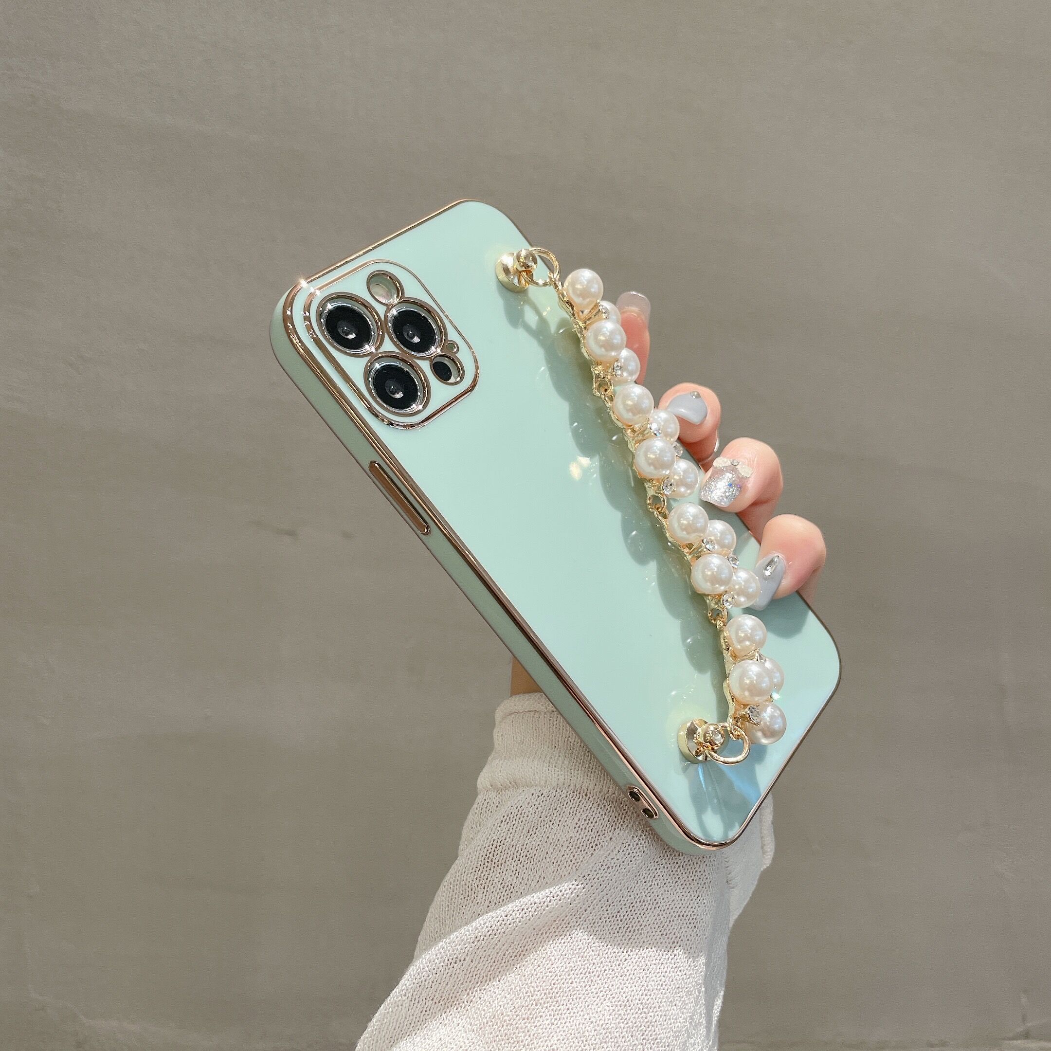 Compatible with Apple , Simple Electroplating Pearl Chain Phone Case