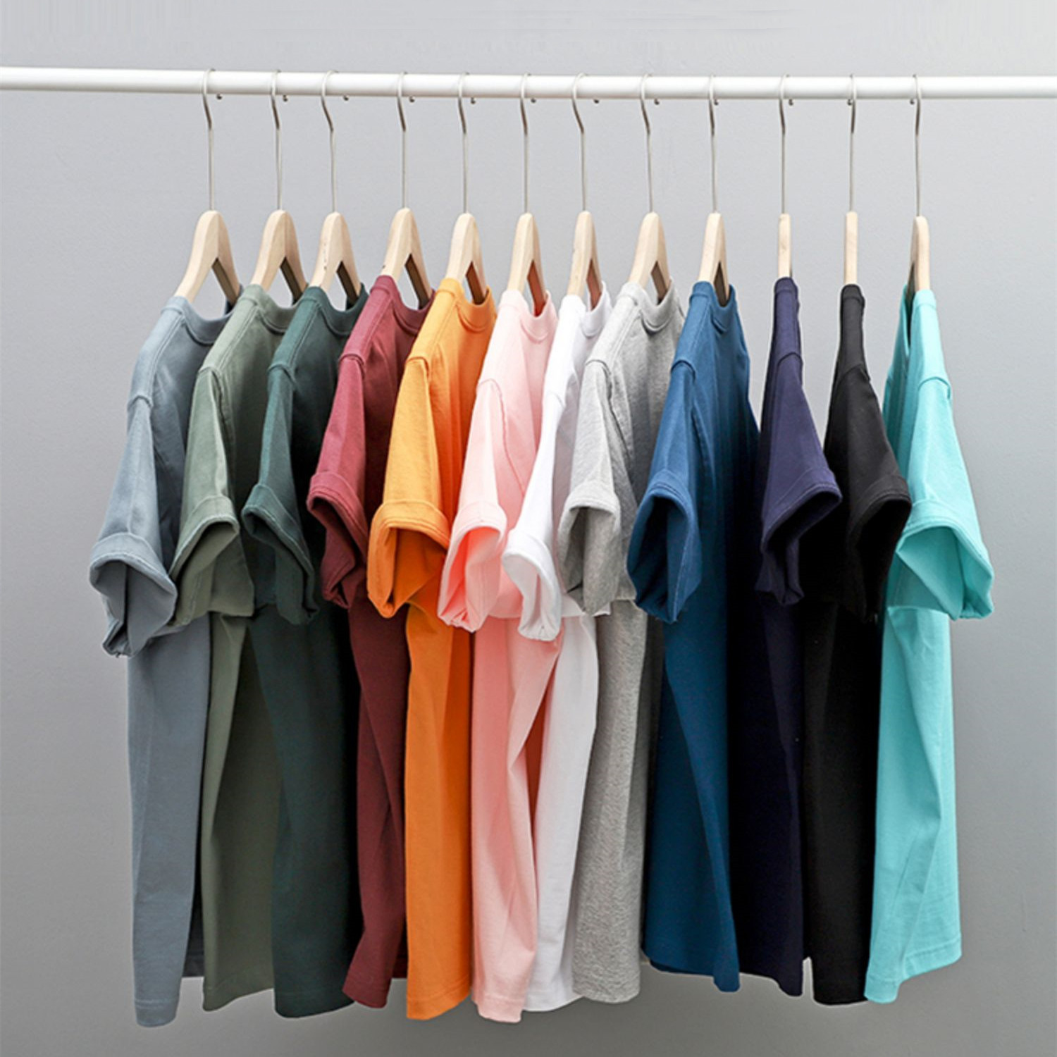 قميص رجالي قطني بأكمام قصيرة وياقة دائرية