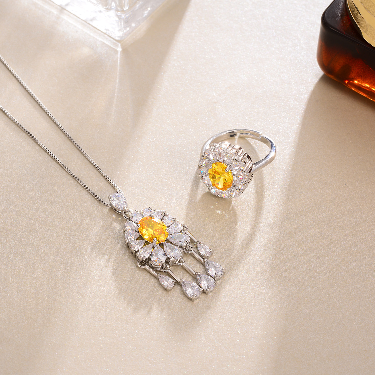 European And American Vintage Classic Metal Clavicle Chain