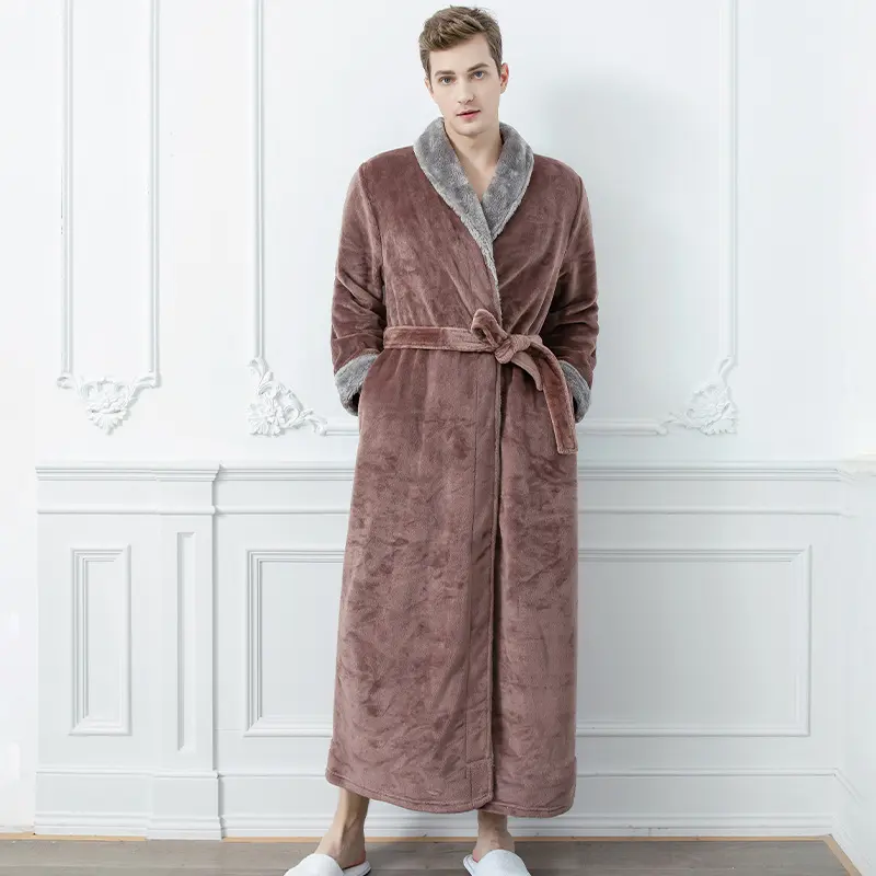 Men's and Women's Simple Thickened Flannel Nightgown