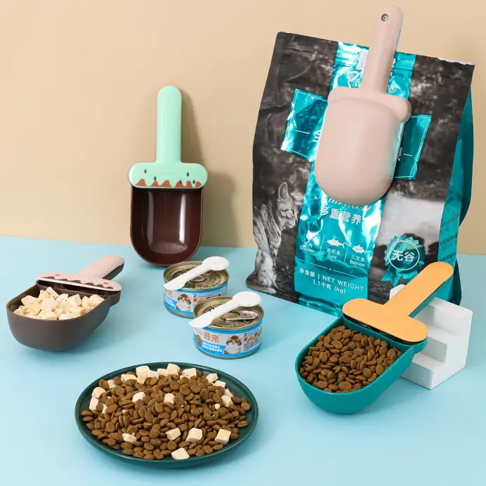 Snack Bag with Canned Spoon Embedded in Shovel Cat