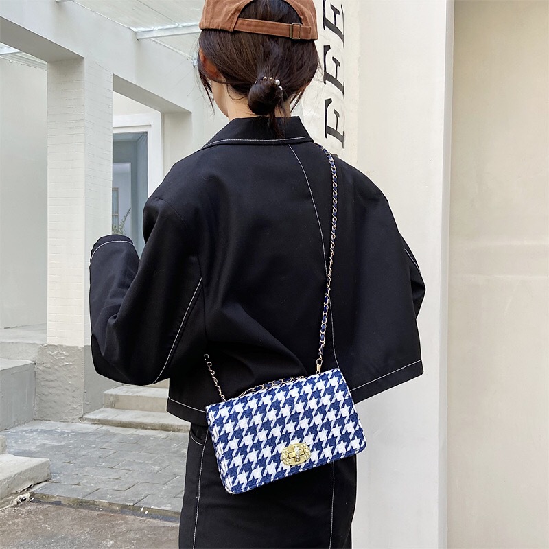 Western Style Simple Street Print Plaid One-shoulder Messenger Bag