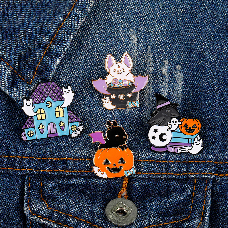 Title 6, Party Haunted House Bat Pumpkin Brooch Decorati...