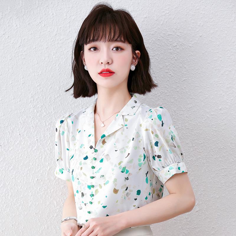 Title 6, Design Sense Niche Top Short-sleeved Floral Chi...