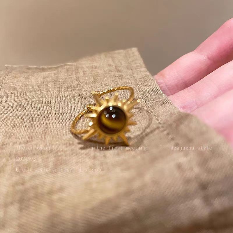 Mocha Brown Serpentine Tiger Eye Alloy Ring For Women, Unique Vintage Design, Luxury Light Luxury Adjustable Index Finger Ring